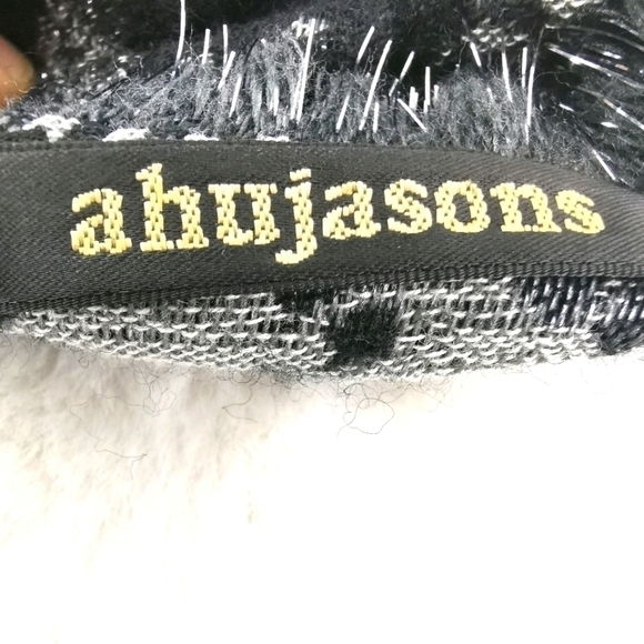 Ahujasons India Women’s O/S Black Gray Scarf - Picture 3 of 9